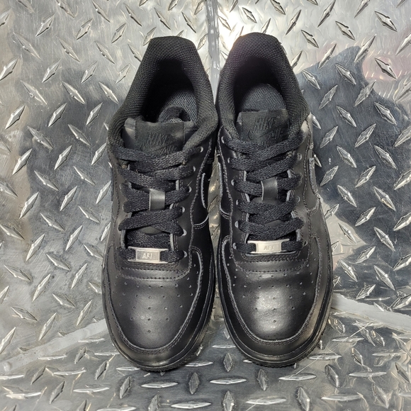 Nike Air Force One low tops - Picture 2 of 8